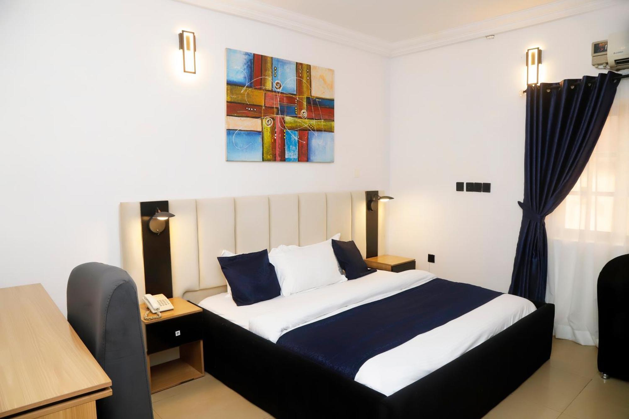 Western Dreams Hotel Абуджа Екстер'єр фото