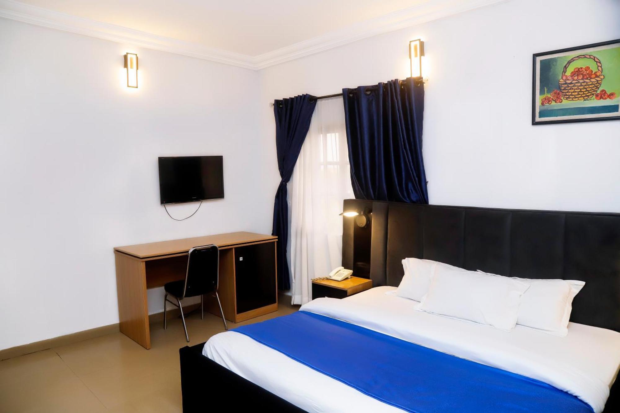 Western Dreams Hotel Абуджа Екстер'єр фото