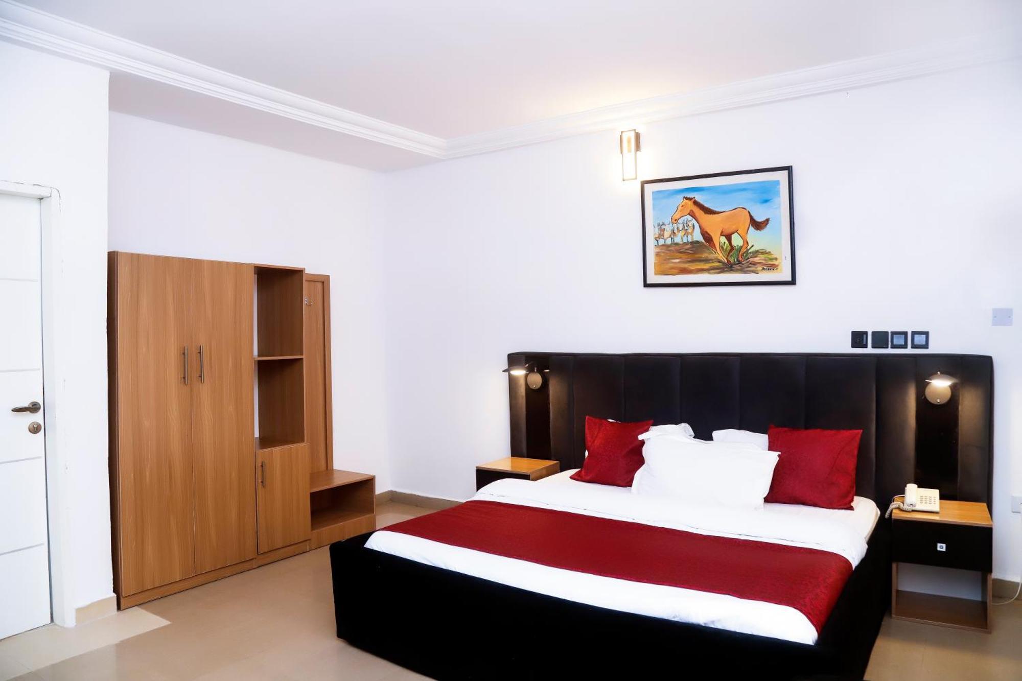 Western Dreams Hotel Абуджа Екстер'єр фото