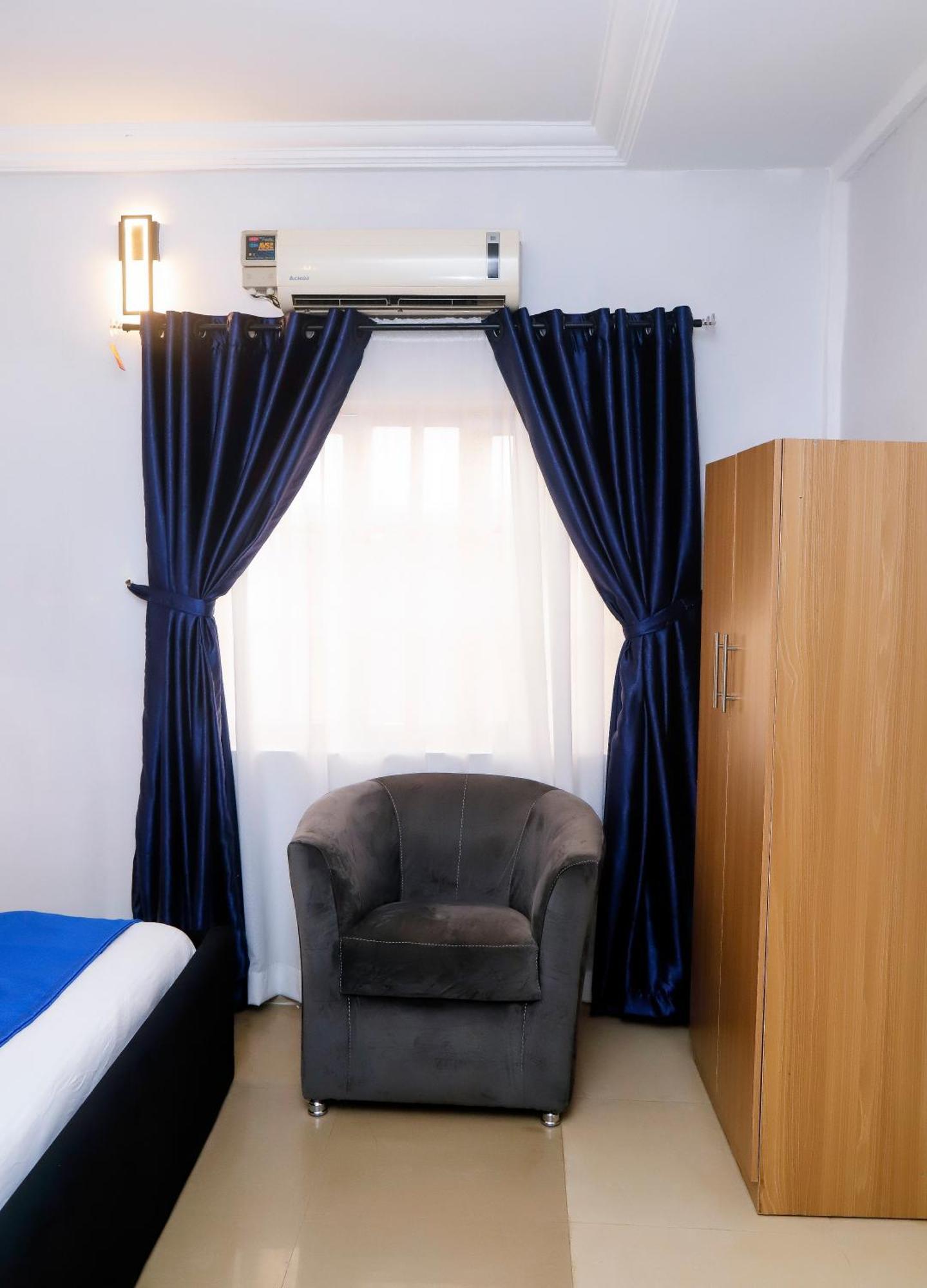Western Dreams Hotel Абуджа Екстер'єр фото