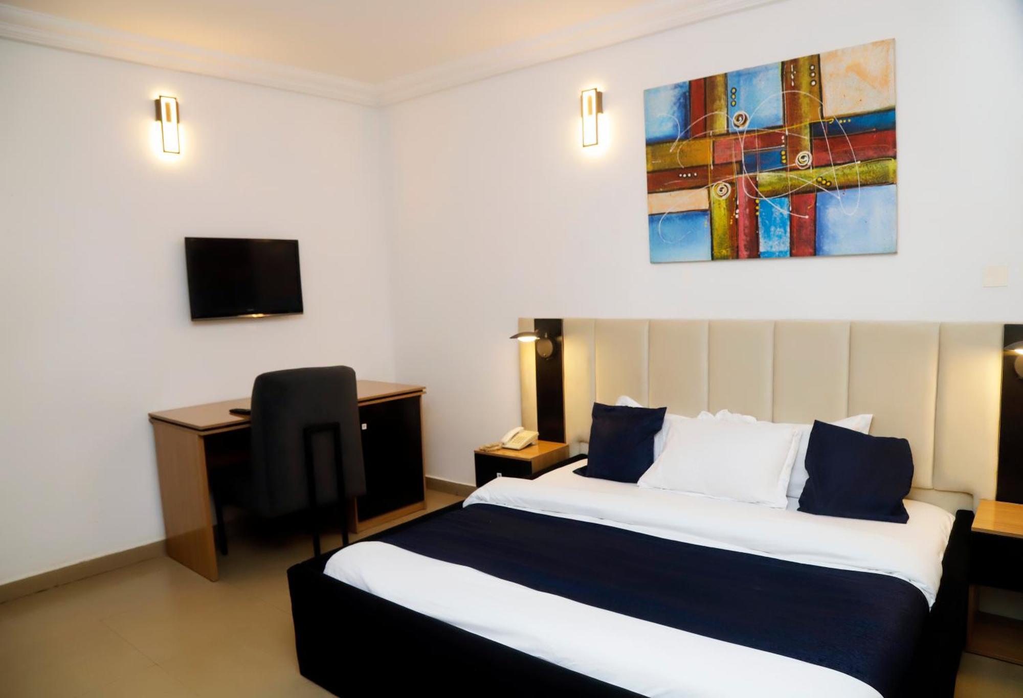 Western Dreams Hotel Абуджа Екстер'єр фото