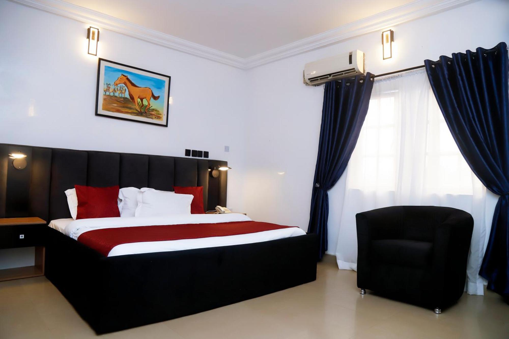 Western Dreams Hotel Абуджа Екстер'єр фото