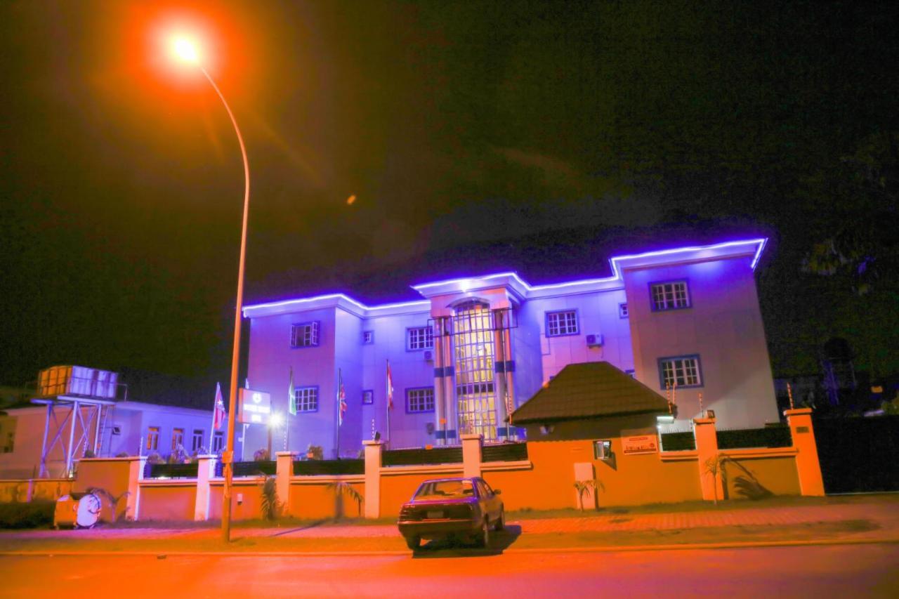 Western Dreams Hotel Абуджа Екстер'єр фото