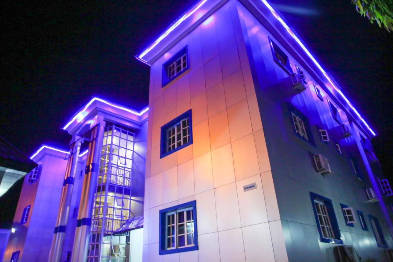 Western Dreams Hotel Абуджа Екстер'єр фото