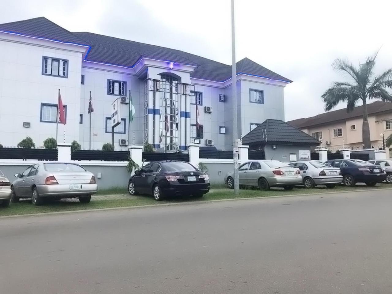 Western Dreams Hotel Абуджа Екстер'єр фото